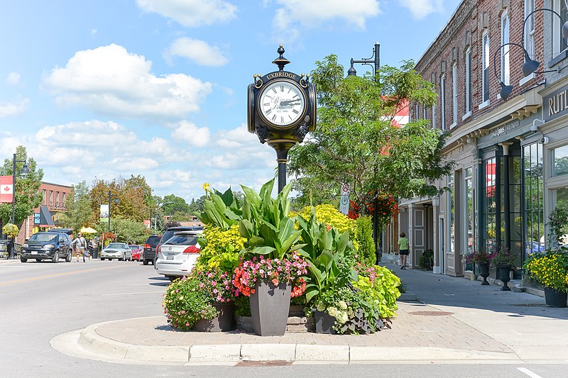 A view of Brock Street in Downtown Uxbridge, featuring a vintage street clock. Photo by Chris Harte
